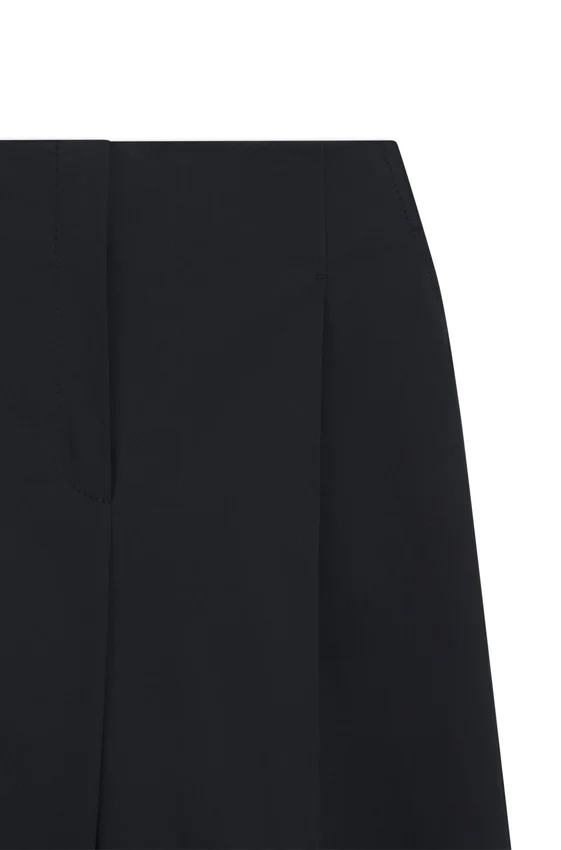 Relaxed-fit culottes in stretch cotton Relaxed-fit culottes in stretch cotton