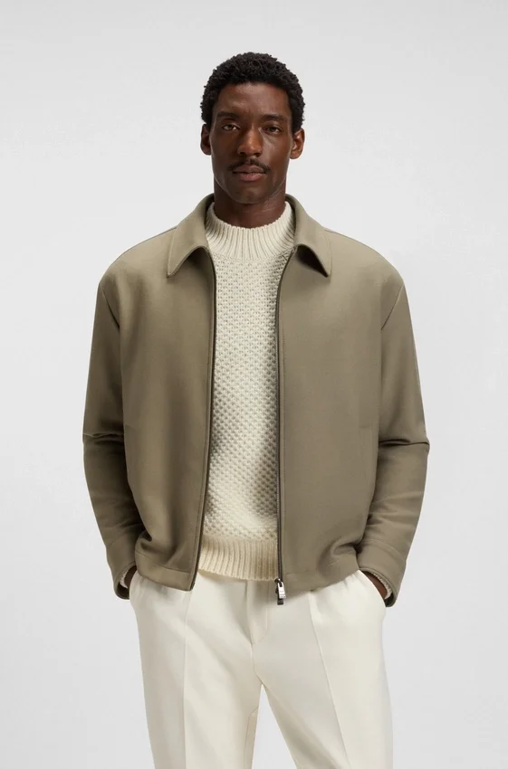 Relaxed-fit jacket in stretch fabric with wing collar Relaxed-fit jacket in stretch fabric with wing collar