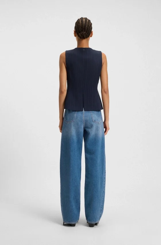Relaxed-fit jeans with stepped hems Relaxed-fit jeans with stepped hems