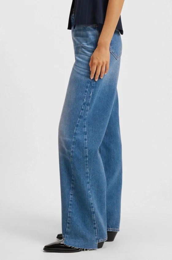 Relaxed-fit jeans with stepped hems Relaxed-fit jeans with stepped hems
