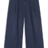 Relaxed-fit jeans with wide leg Relaxed-fit jeans with wide leg