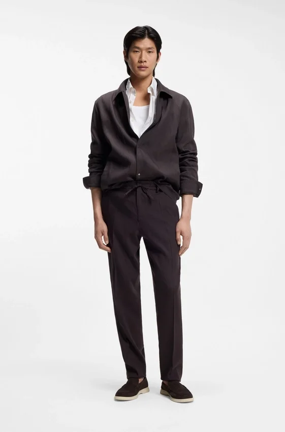 Relaxed-fit overshirt in a linen blend Relaxed-fit overshirt in a linen blend