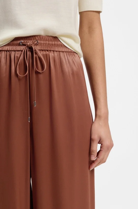Relaxed-fit pants in satin Relaxed-fit pants in satin