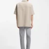 Relaxed-fit shirt in a waffle-structured cotton Relaxed-fit shirt in a waffle-structured cotton