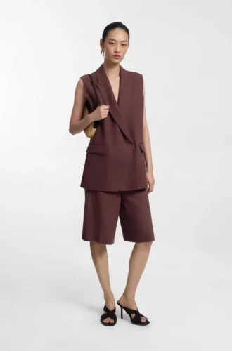 Relaxed-fit shorts in a linen blend