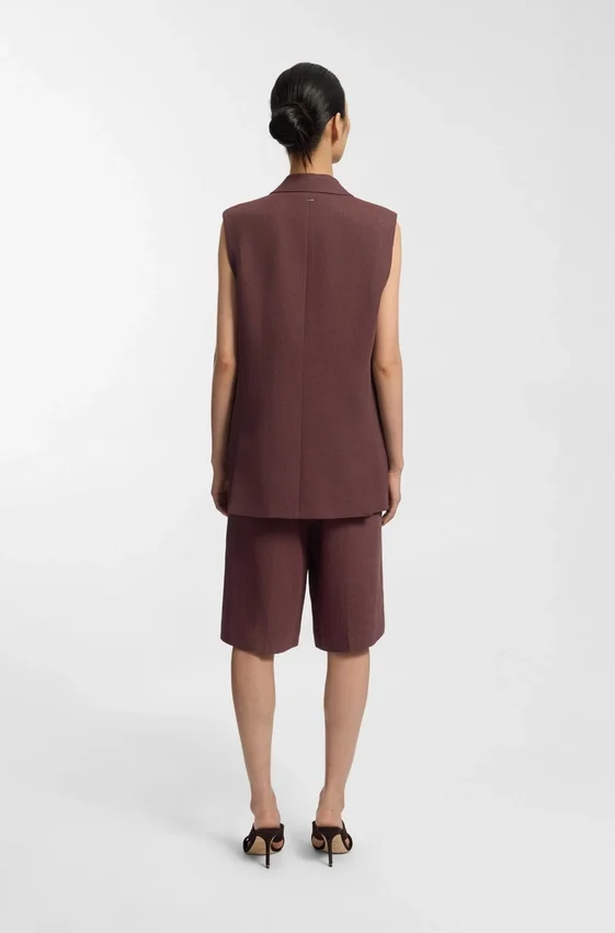 Relaxed-fit shorts in a linen blend Relaxed-fit shorts in a linen blend
