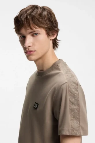 Relaxed-fit T-shirt in interlock cotton with embroidered shoulders