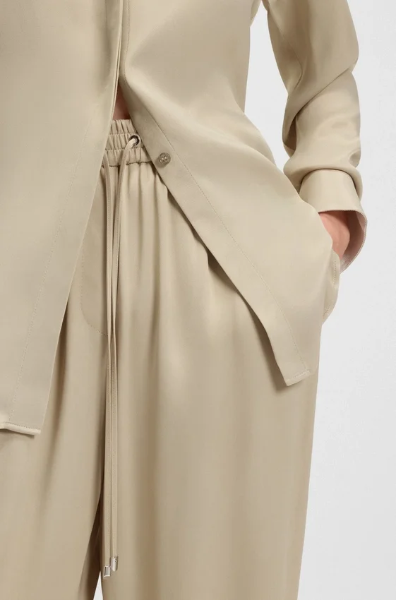 Relaxed-fit trousers in satin Relaxed-fit trousers in satin