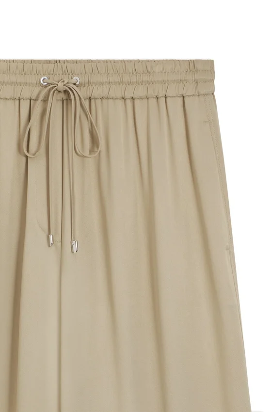 Relaxed-fit trousers in satin Relaxed-fit trousers in satin