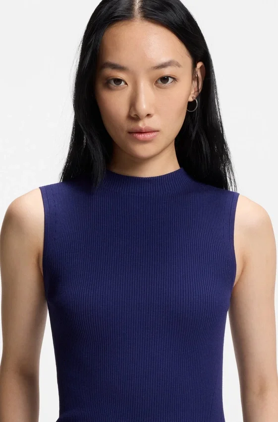 Ribbed top with mock neckline Ribbed top with mock neckline