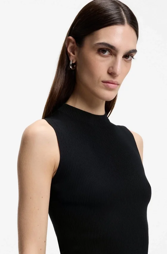 Ribbed top with mock neckline Ribbed top with mock neckline