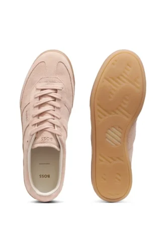 Rubber-sole trainers in suede