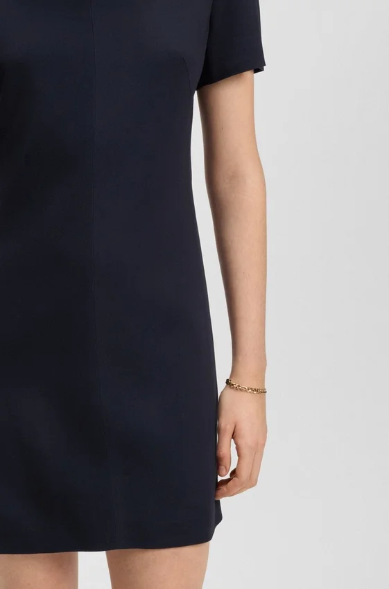Shift dress in soft crepe Shift dress in soft crepe