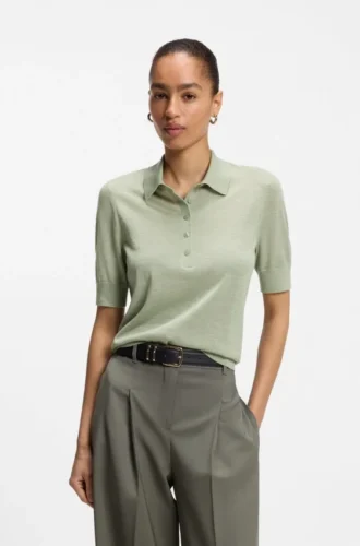 Short-sleeved sweater in merino wool with polo collar