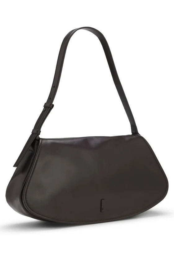 Shoulder bag in smooth leather Shoulder bag in smooth leather