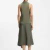 Sleeveless blouse in sandwashed silk with V neckline