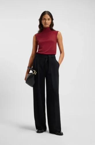 Sleeveless mock-neck sweater in merino wool