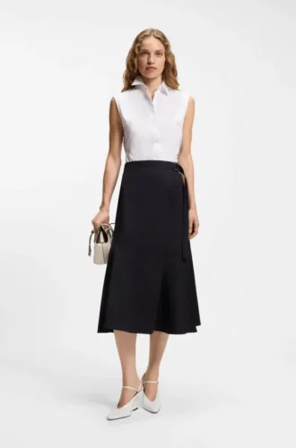 Sleeveless slim-fit blouse in a cotton blend
