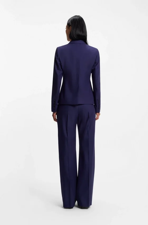 Slim-fit blazer in virgin-wool twill Slim-fit blazer in virgin-wool twill