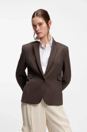 Slim-fit blazer with angled darts