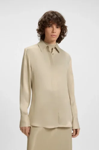 Slim-fit blouse in satin