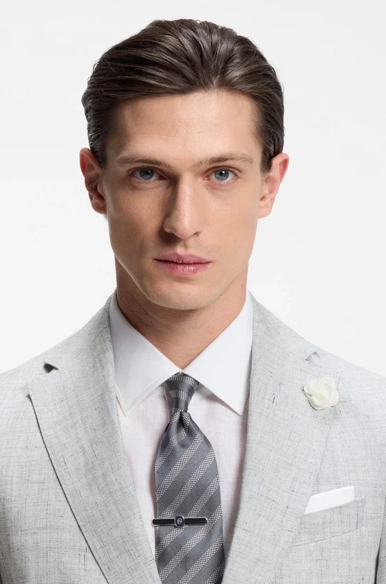 Slim-fit jacket in patterned linen Slim-fit jacket in patterned linen