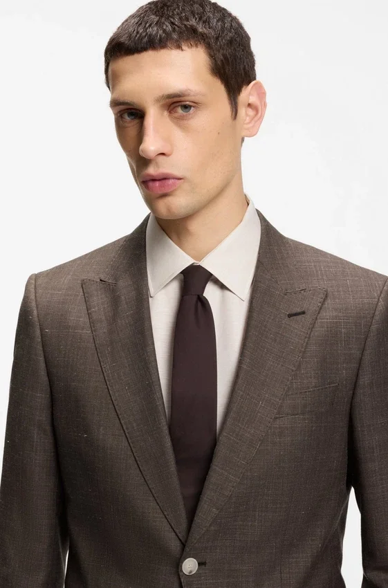 Slim-fit jacket in virgin wool, silk and linen Slim-fit jacket in virgin wool, silk and linen