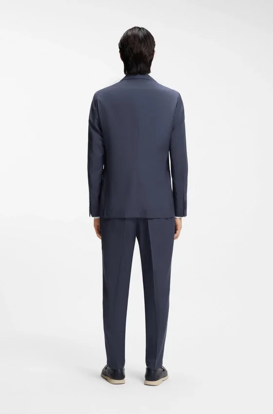Slim-fit jacket in washable virgin wool Slim-fit jacket in washable virgin wool