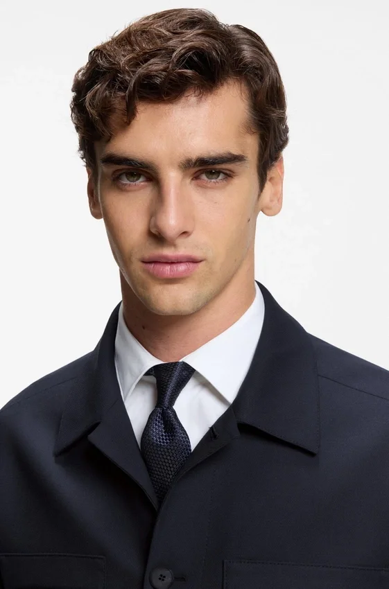 Slim-fit jacket in wrinkle-resistant twill Slim-fit jacket in wrinkle-resistant twill