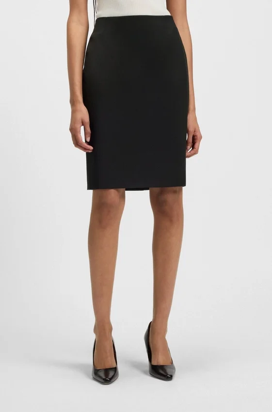 Slim-fit pencil skirt in Italian-made virgin wool Slim-fit pencil skirt in Italian-made virgin wool