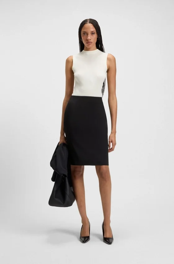 Slim-fit pencil skirt in Italian-made virgin wool Slim-fit pencil skirt in Italian-made virgin wool