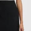 Slim-fit pencil skirt in Italian-made virgin wool Slim-fit pencil skirt in Italian-made virgin wool