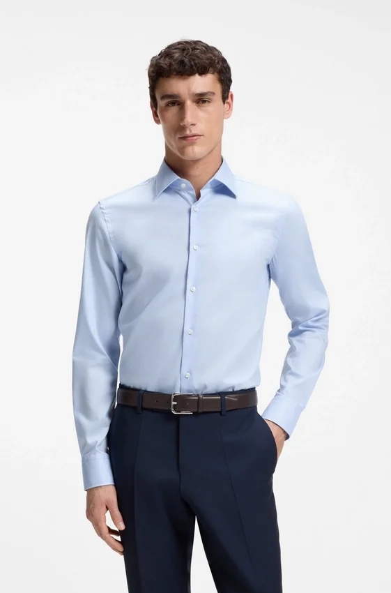 Slim-fit shirt in easy-iron cotton poplin Slim-fit shirt in easy-iron cotton poplin