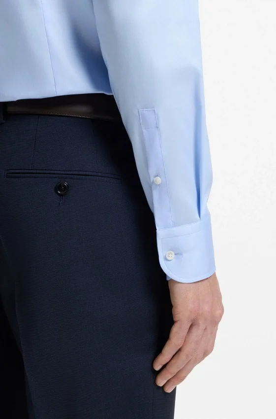 Slim-fit shirt in easy-iron cotton poplin Slim-fit shirt in easy-iron cotton poplin
