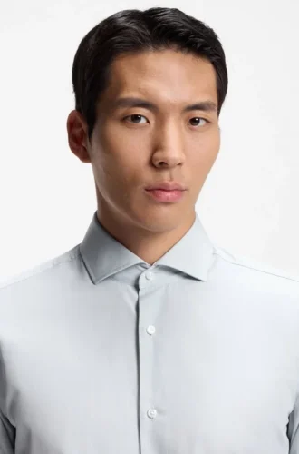 Slim-fit shirt in Italian-made cotton chambray Slim-fit shirt in Italian-made cotton chambray