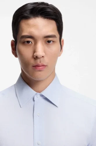 Slim-fit shirt in Italian-made structured cotton Slim-fit shirt in Italian-made structured cotton