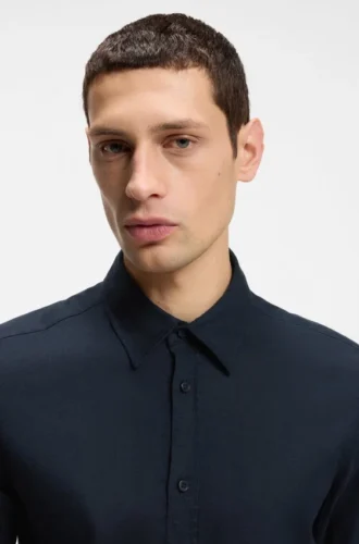 Slim-fit shirt in stretch linen