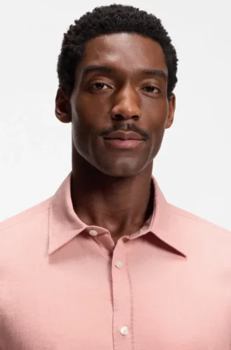 Slim-fit shirt in stretch linen