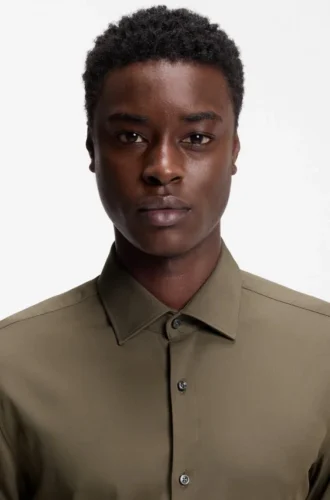 Slim-fit shirt in stretch twill
