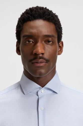 Slim-fit shirt in structured cotton