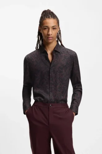 Slim-fit shirt with all-over print