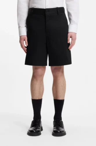 Slim-fit shorts in mercerized stretch cotton Slim-fit shorts in mercerized stretch cotton