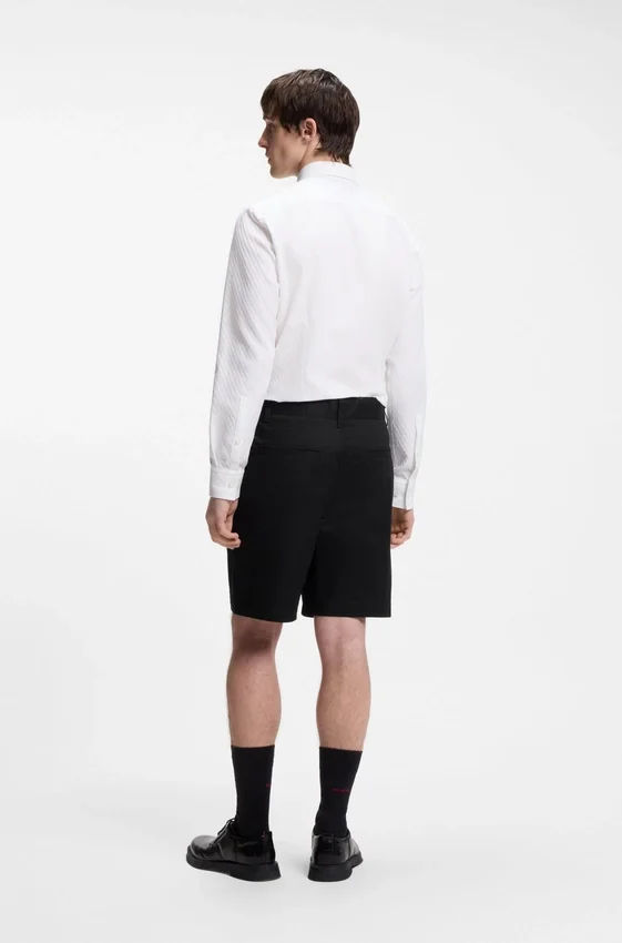 Slim-fit shorts in mercerized stretch cotton Slim-fit shorts in mercerized stretch cotton