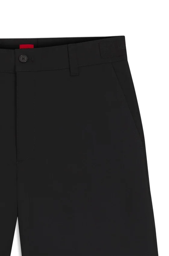 Slim-fit shorts in mercerized stretch cotton Slim-fit shorts in mercerized stretch cotton