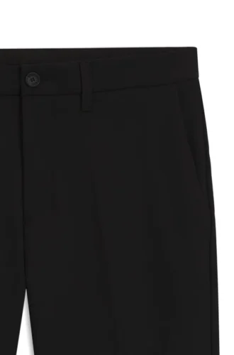 Slim-fit shorts in water-repellent stretch fabric