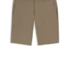 Slim-fit shorts in water-repellent stretch fabric