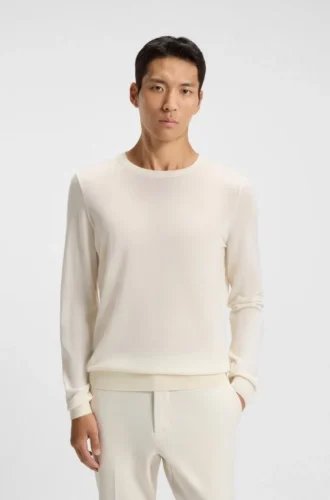 Slim-fit sweater in merino wool