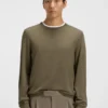 Slim-fit sweater in merino wool Slim-fit sweater in merino wool