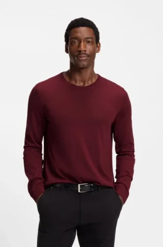 Slim-fit sweater in merino wool