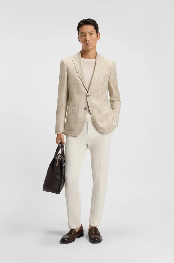 Slim-fit sweater in merino wool Slim-fit sweater in merino wool